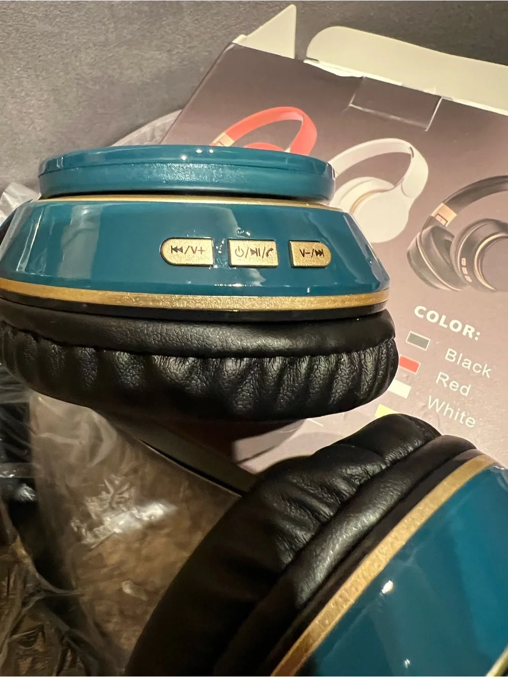 Wireless Over-Ear Headphones in Teal - Comfortable Bluetooth Audio NWT